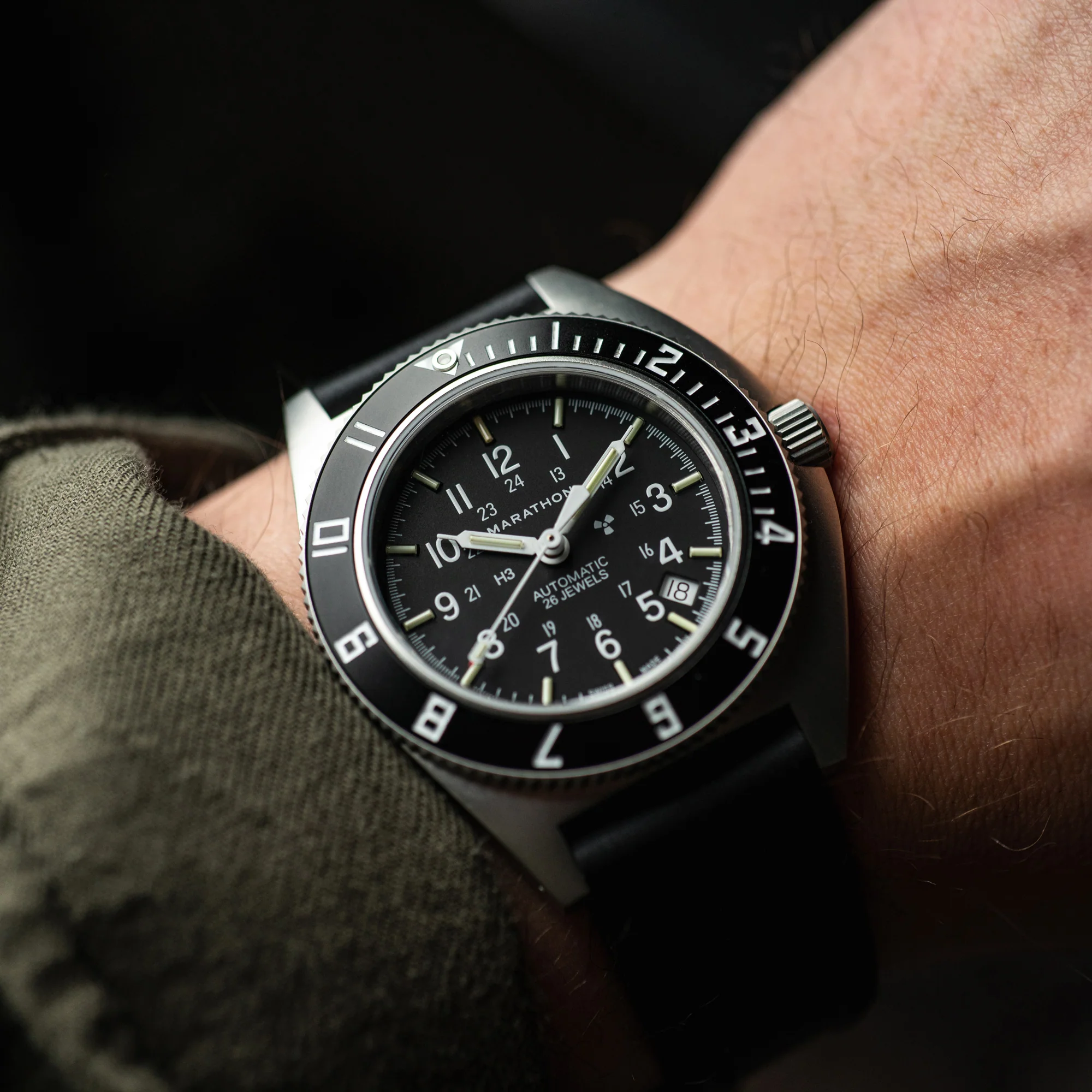 41mm Steel Navigator w/ Date Automatic (SSNAV-D AUTO) on Black 3-Piece Rubber Strap Kit 6 41mm Steel Navigator w/ Date Automatic (SSNAV-D AUTO) on Black 3-Piece Rubber Strap Kit