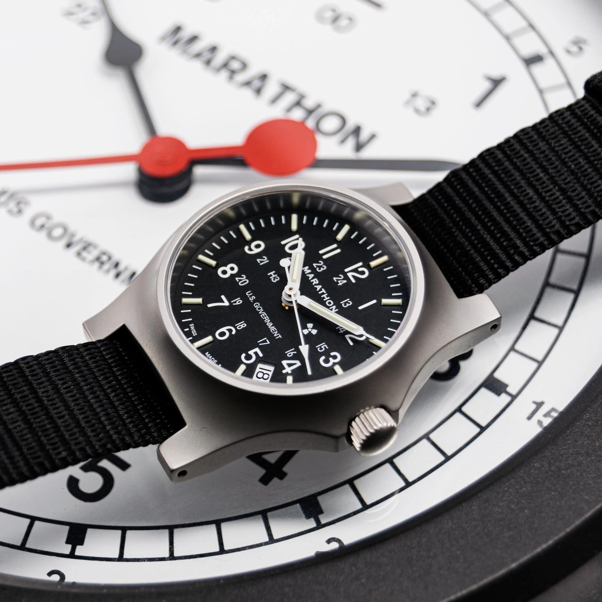 36mm Officer's Quartz w/ Date (GPQ-D) on Nylon DEFSTAN 10 36mm Officer's Quartz w/ Date (GPQ-D) on Nylon DEFSTAN