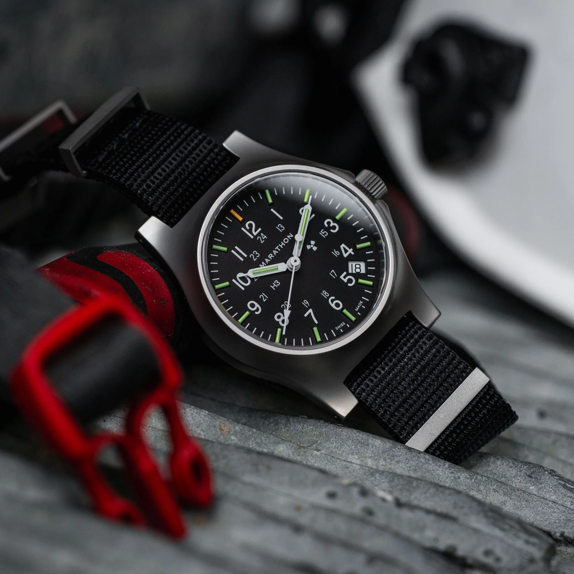36mm Officer's Quartz w/ Date (GPQ-D) on Nylon DEFSTAN 5 36mm Officer's Quartz w/ Date (GPQ-D) on Nylon DEFSTAN
