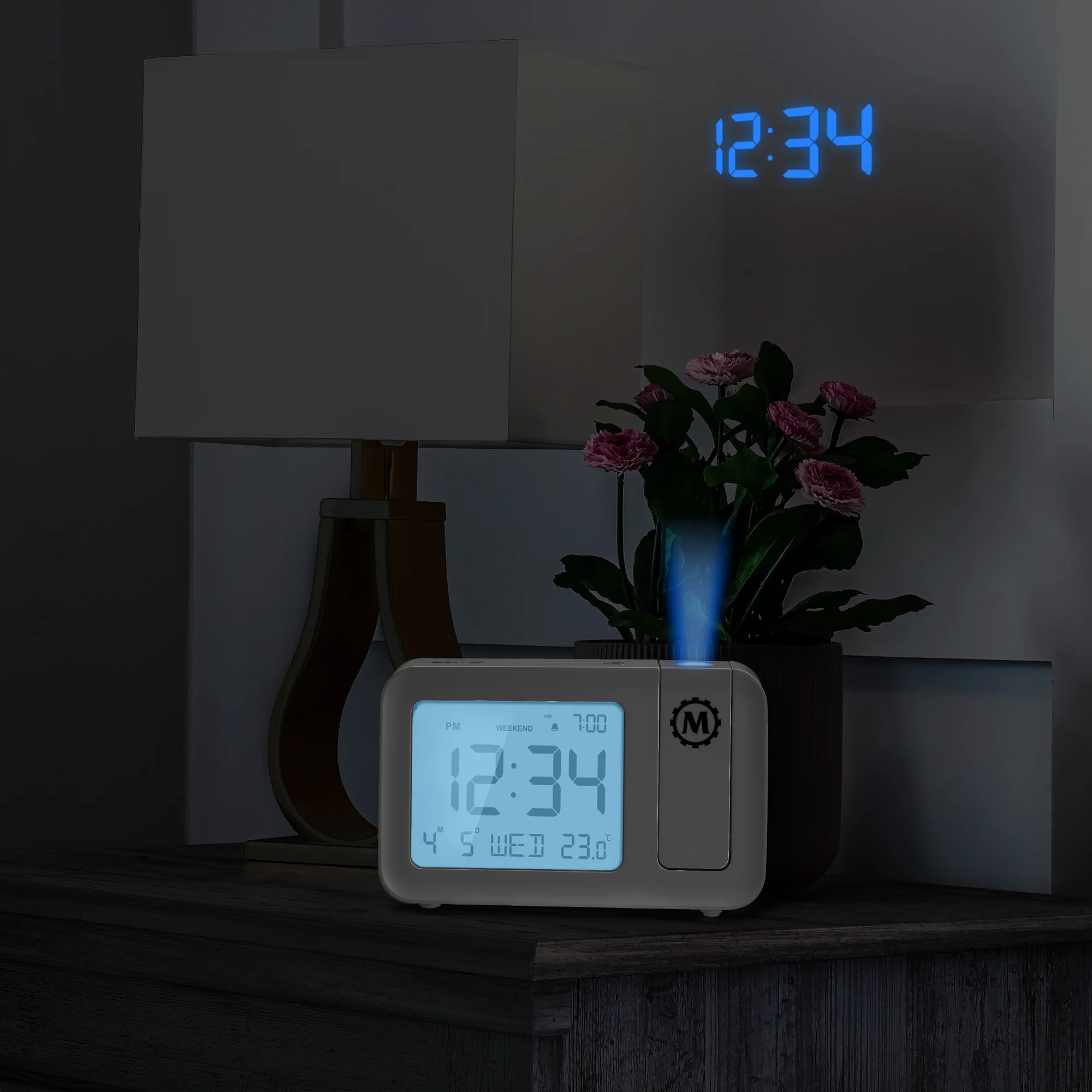 Projection Clock with Large Display and Backlight 17 Projection Clock with Large Display and Backlight