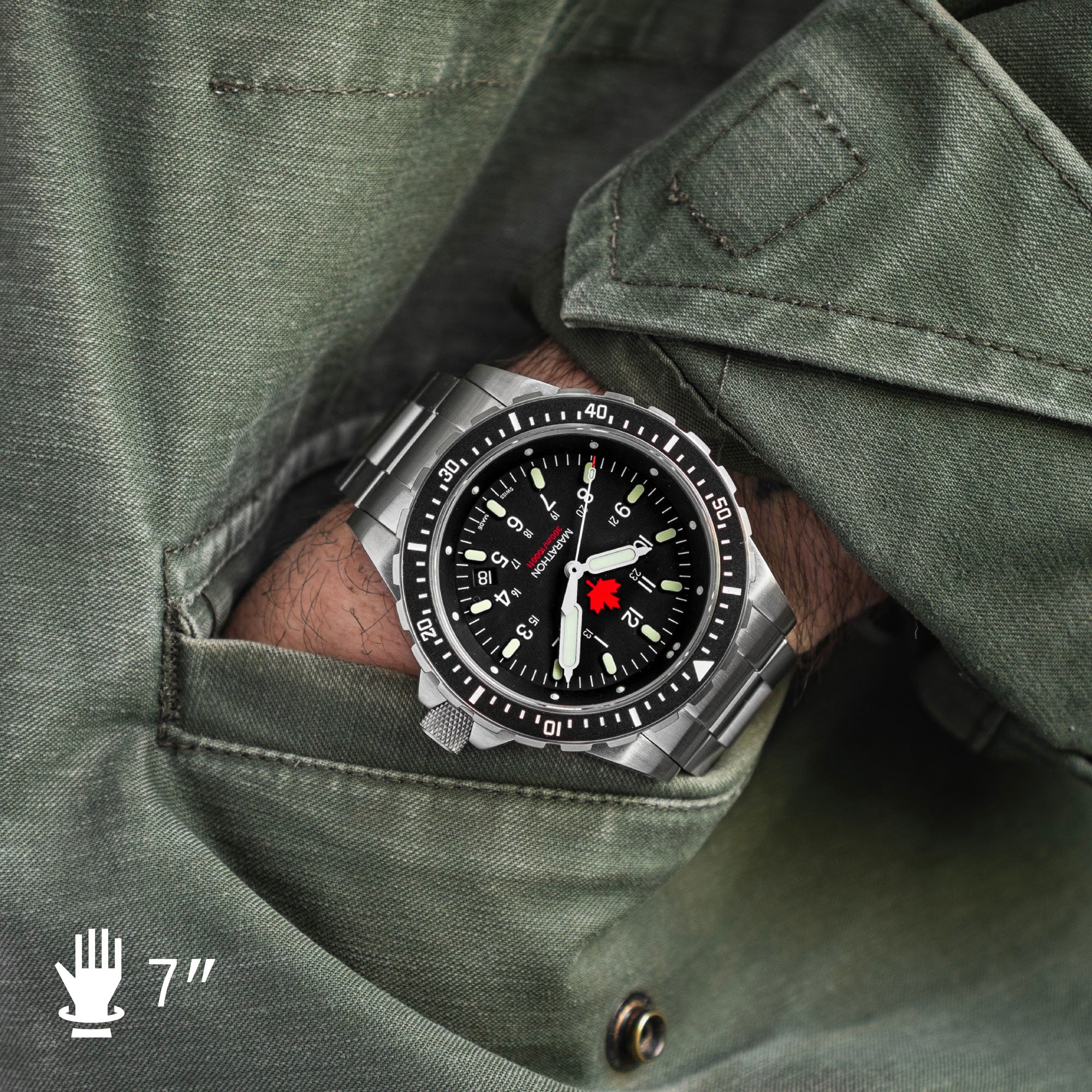46mm Red Maple Jumbo Diver's Quartz (JSAR) with Stainless Steel Bracelet 4 46mm Red Maple Jumbo Diver's Quartz (JSAR) with Stainless Steel Bracelet