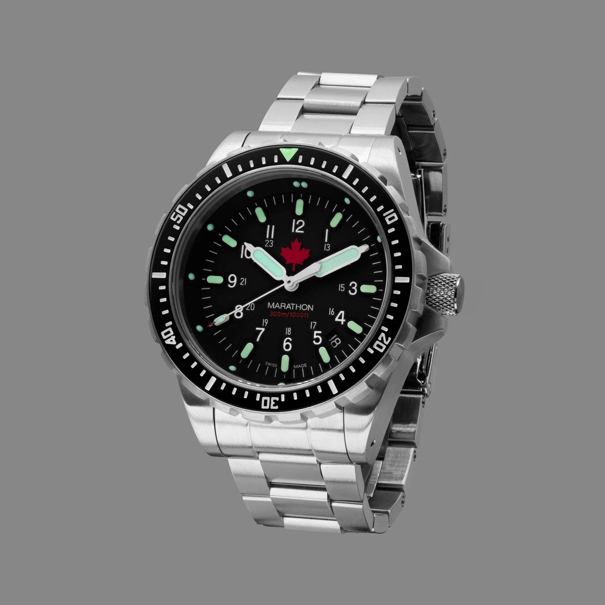 46mm Red Maple Jumbo Diver's Quartz (JSAR) with Stainless Steel Bracelet 9 46mm Red Maple Jumbo Diver's Quartz (JSAR) with Stainless Steel Bracelet