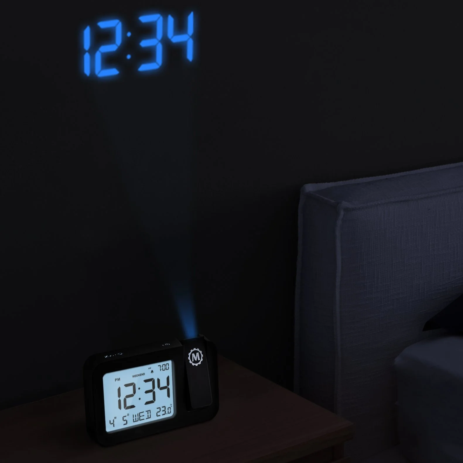 Projection Clock with Large Display and Backlight 3 Projection Clock with Large Display and Backlight