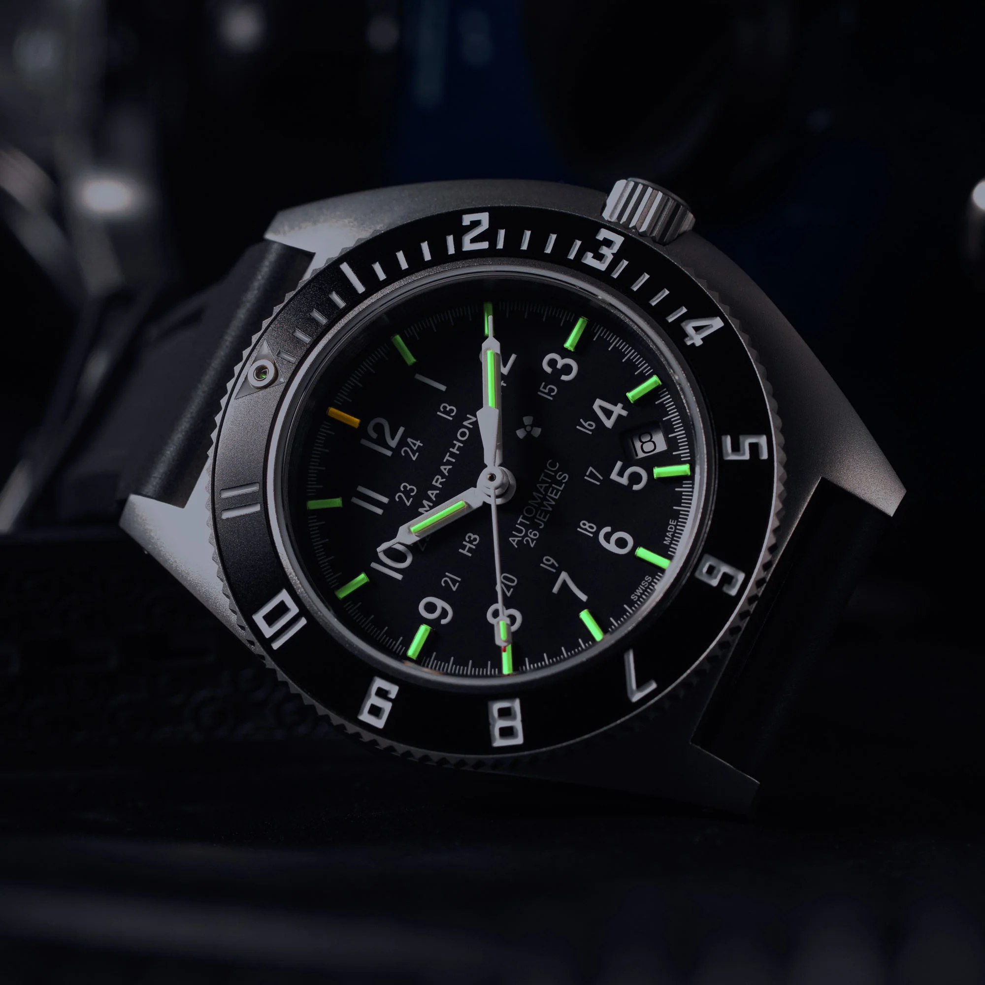 41mm Steel Navigator w/ Date Automatic (SSNAV-D AUTO) on Black 3-Piece Rubber Strap Kit