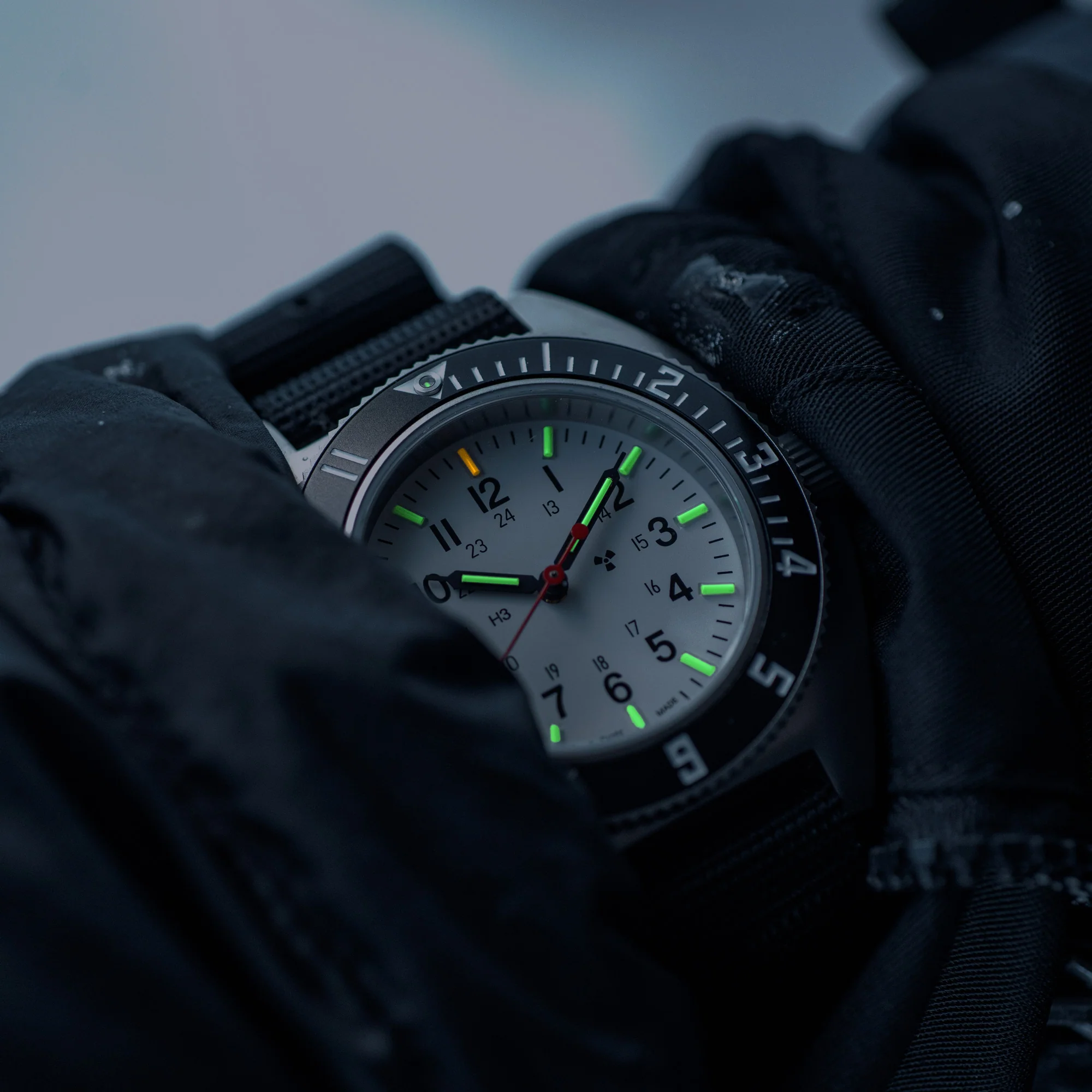 41mm Arctic Steel Navigator (SSNAV) on Nylon DEFSTAN