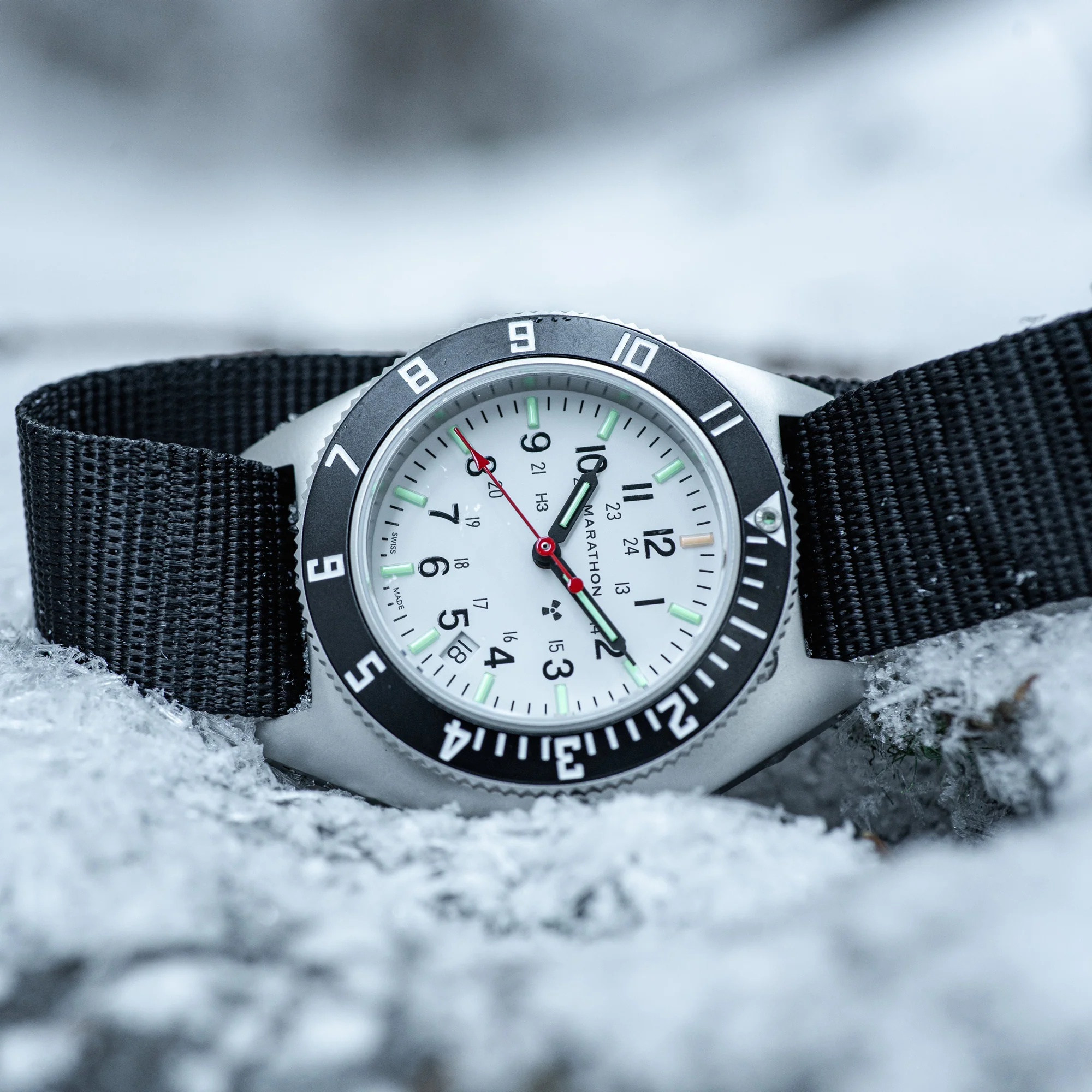 41mm Arctic Steel Navigator w/ Date (SSNAV-D) on Ballistic Nylon 6 41mm Arctic Steel Navigator w/ Date (SSNAV-D) on Ballistic Nylon