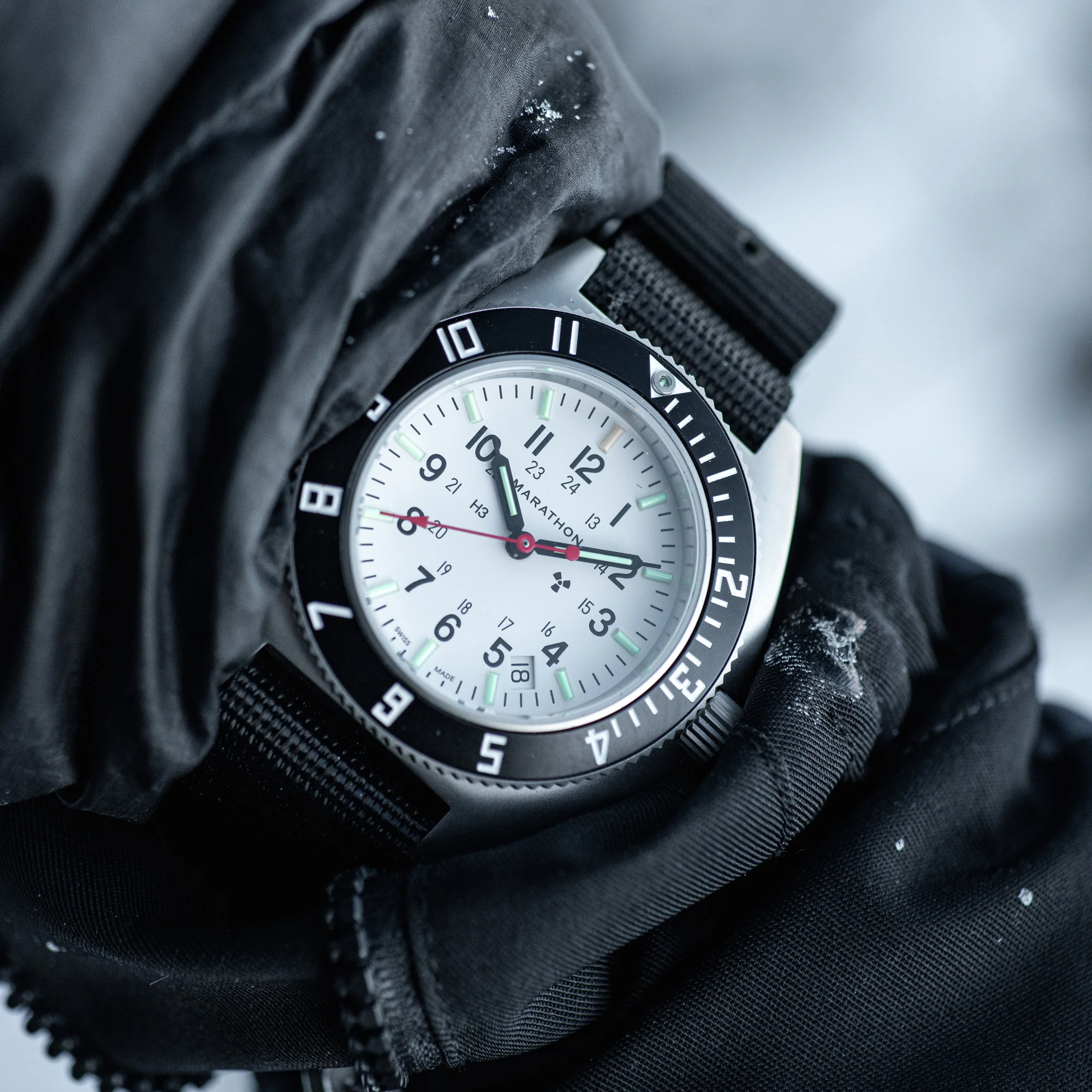 41mm Arctic Steel Navigator w/ Date (SSNAV-D) on Nylon DEFSTAN 5 41mm Arctic Steel Navigator w/ Date (SSNAV-D) on Nylon DEFSTAN