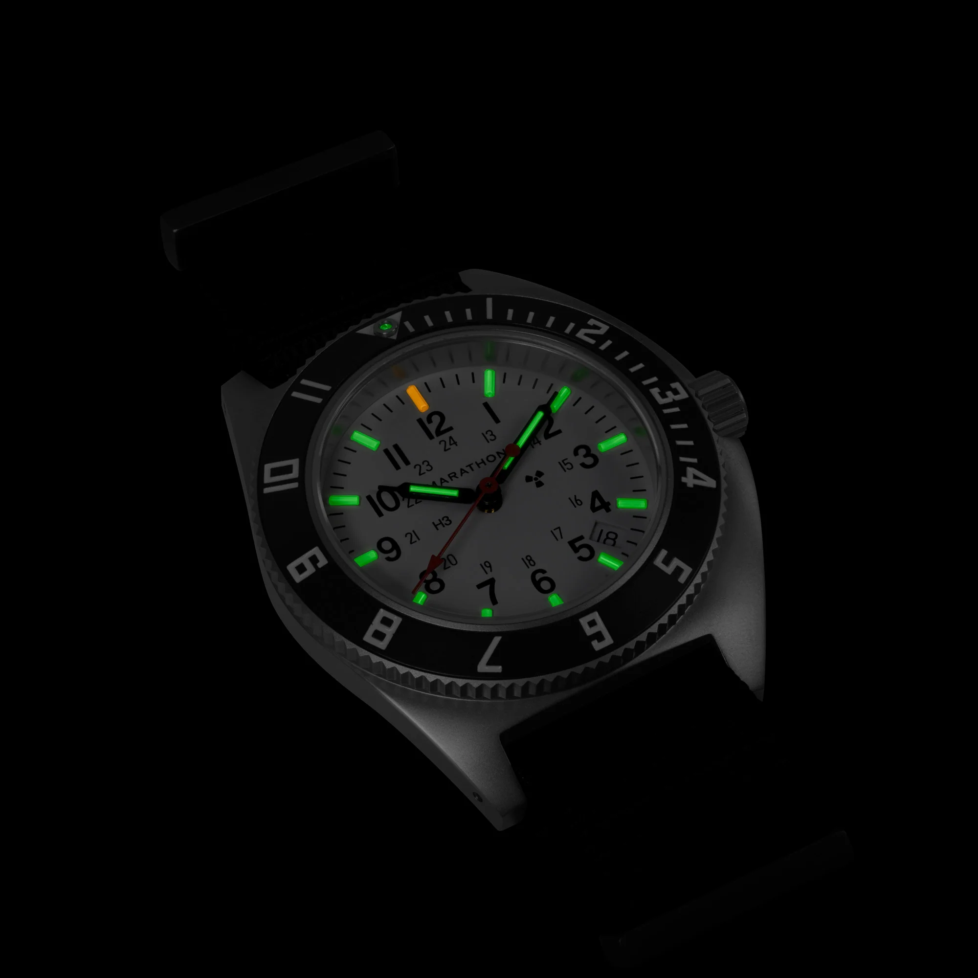 41mm Arctic Steel Navigator w/ Date (SSNAV-D) on Nylon DEFSTAN 6 41mm Arctic Steel Navigator w/ Date (SSNAV-D) on Nylon DEFSTAN
