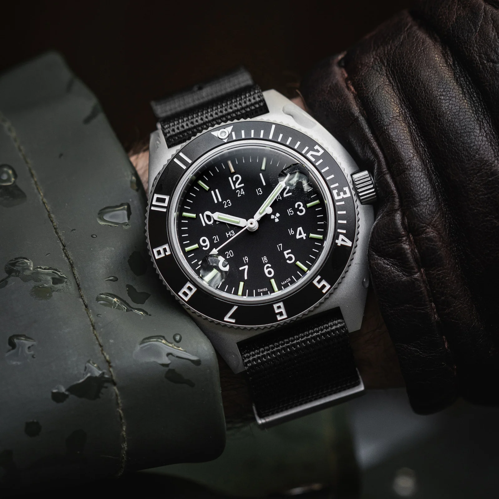 41mm Steel Navigator (SSNAV) on Nylon DEFSTAN 4 41mm Steel Navigator (SSNAV) on Nylon DEFSTAN