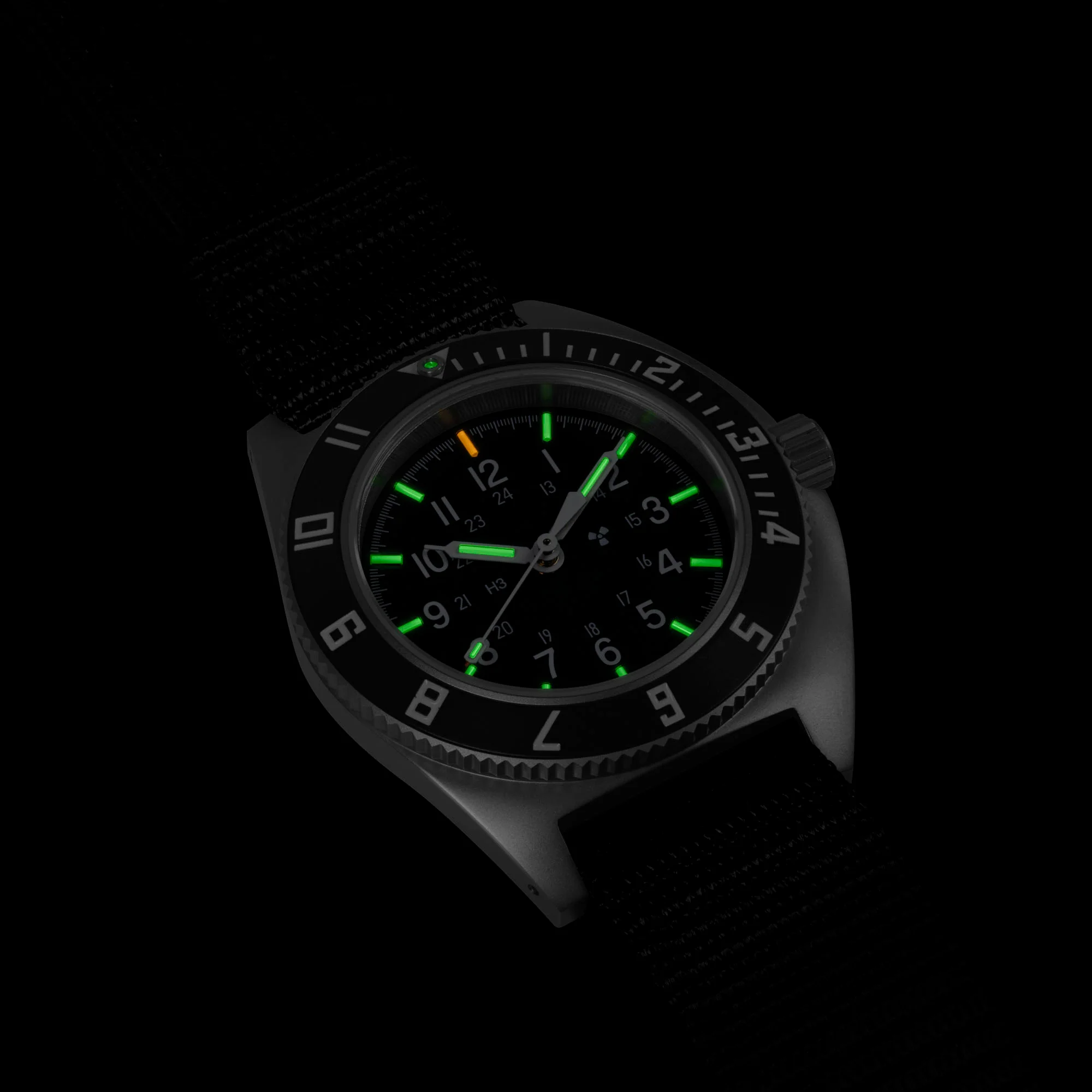 41mm Steel Navigator Automatic (SSNAV Auto) on Ballistic Nylon
