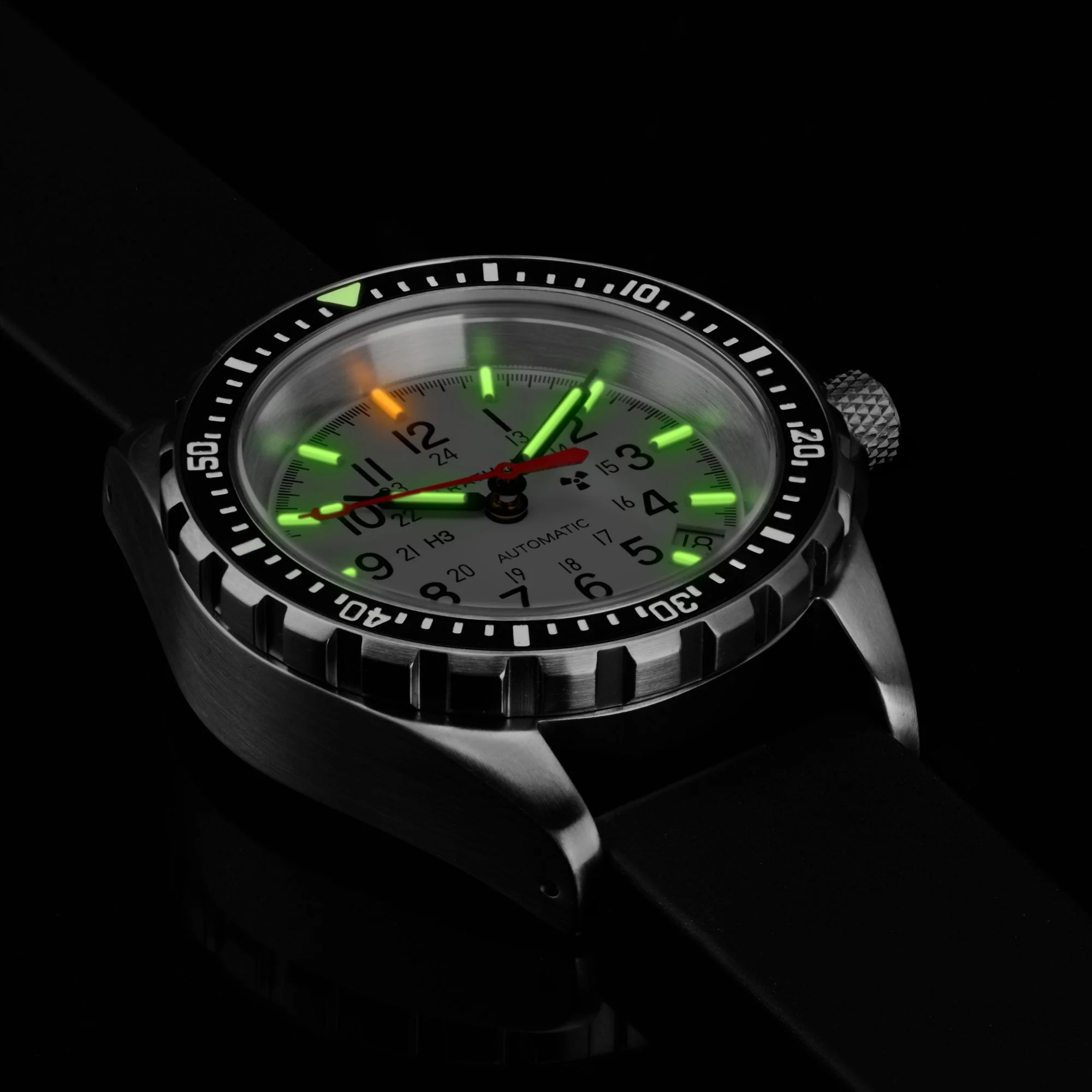 36mm Arctic Edition Medium Diver's Automatic (MSAR Auto) with Stainless Steel Bracelet 5 36mm Arctic Edition Medium Diver's Automatic (MSAR Auto) with Stainless Steel Bracelet