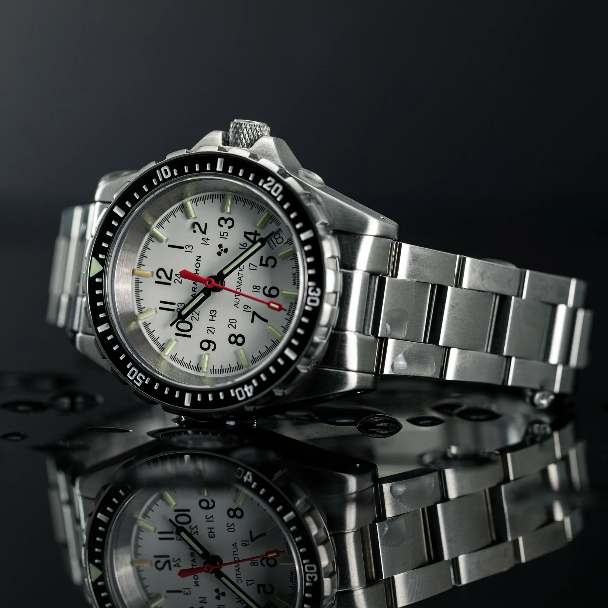 36mm Arctic Edition Medium Diver's Automatic (MSAR Auto) with Stainless Steel Bracelet 7 36mm Arctic Edition Medium Diver's Automatic (MSAR Auto) with Stainless Steel Bracelet