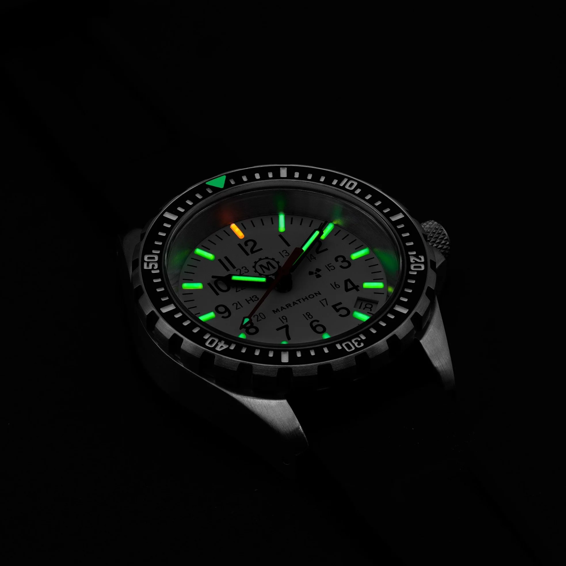 36mm Arctic Edition Medium Diver's Quartz (MSAR Quartz) with Stainless Steel Bracelet 4 36mm Arctic Edition Medium Diver's Quartz (MSAR Quartz) with Stainless Steel Bracelet